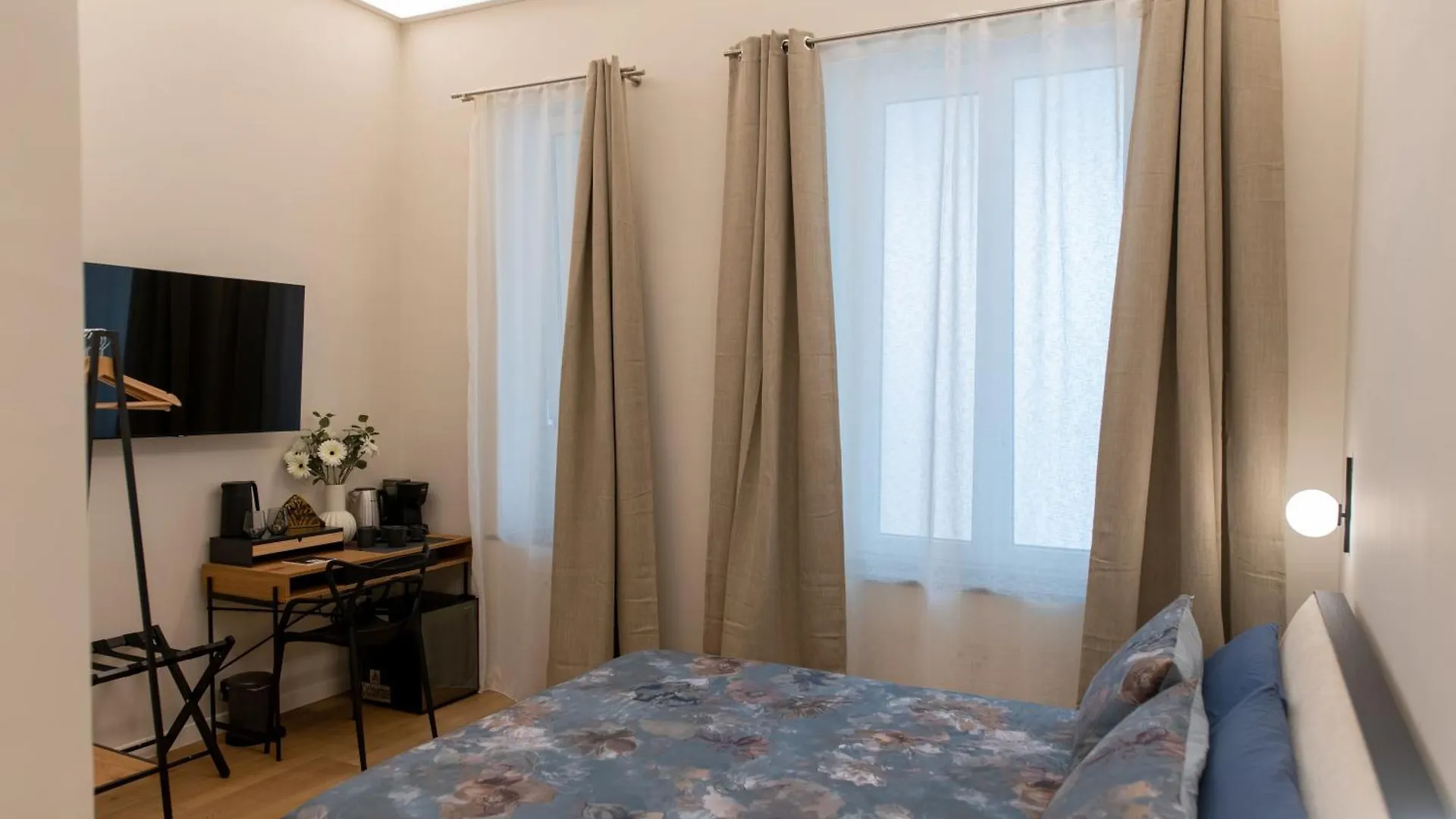 Suite 33 Naples Guest house